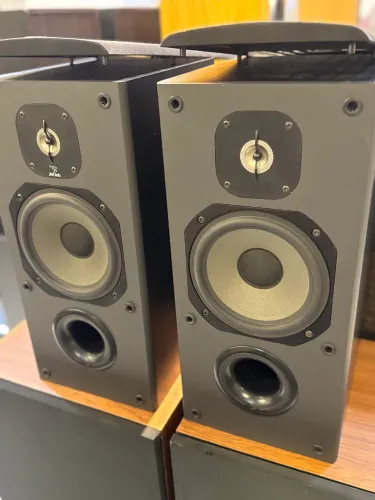 Raríssimo e perfeito Par de Caixas Focal JMLab Chorus 707