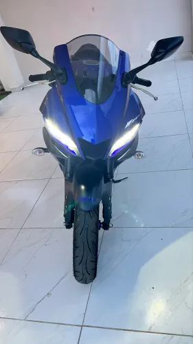 Yamaha R3 2023 - Oportunidade Imperdível!