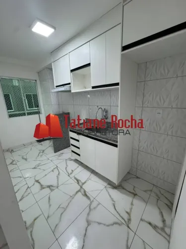 Alugo excelente apartamento térreo no Condomínio Sevilha Residence.