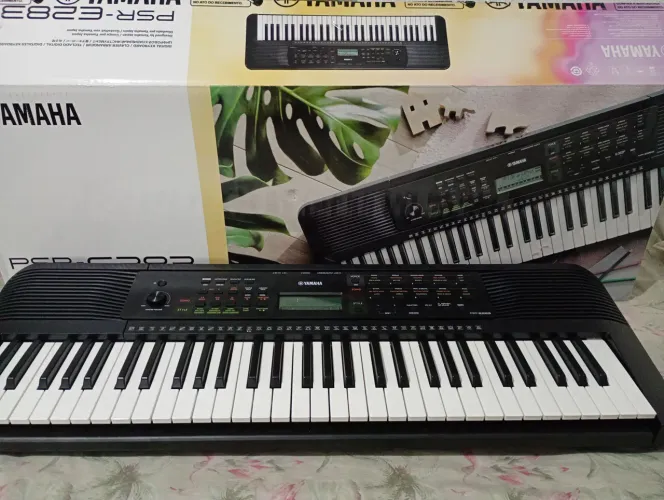 Teclado Yamaha psr-e283, seminovo na caixa