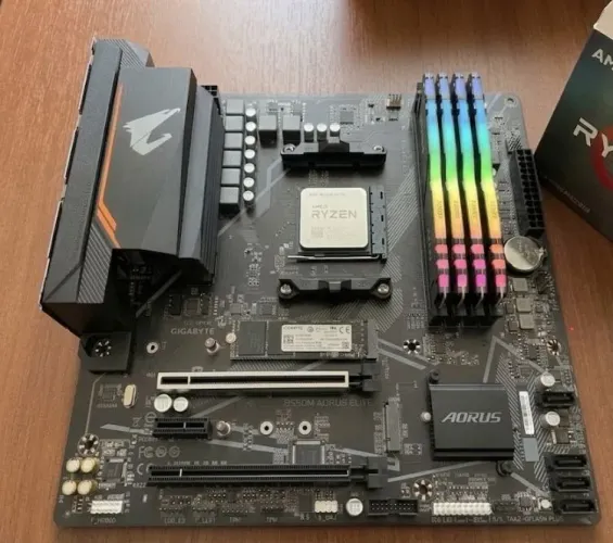 Kit upgrade completo Ryzen 7 5700g b550m aorus elite 64 gb ram 3200mhz cl 17 fury rgb 