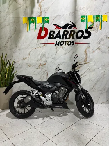 HONDA CB 300F 2024