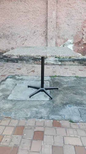 Mesa granito 90x90