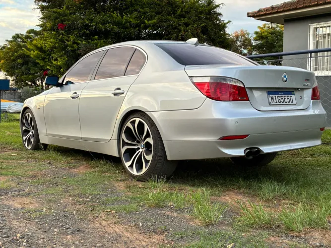 BMW 545IA 4.4 32V V8 333cv 2004