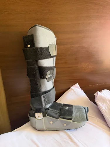 Bota Ortopédica Adulta Salvapé - Bilateral
