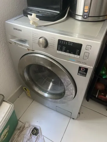 Vendo máquina de lavar precisa de conserto 