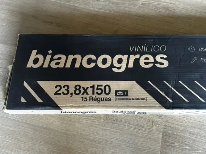 Vinilico Biancogres 23,8x150 30 peças (NOVO)