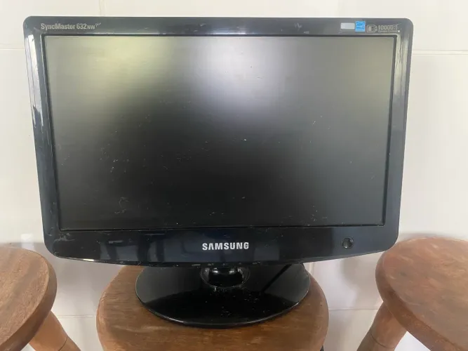 Monitor Samsung 632NW Plus 15 polegadas