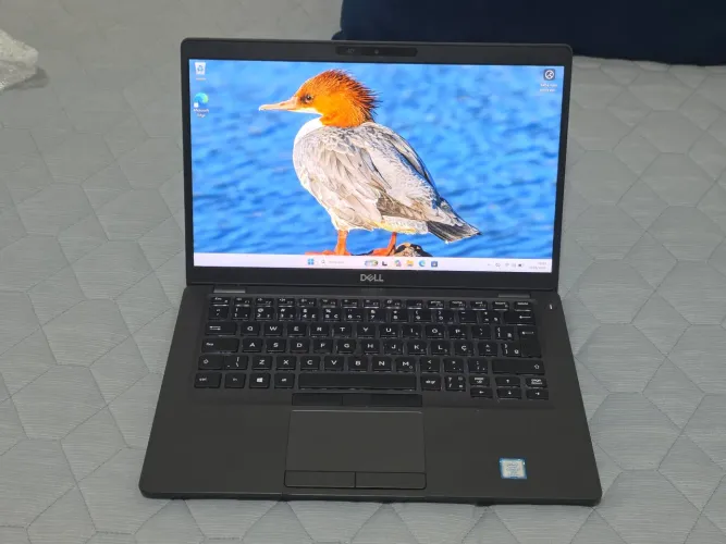 Notebook Dell Latitude 5400 i7 8th 8665U 16GB RAM e 256GB SSD - Tela 14" Full HD