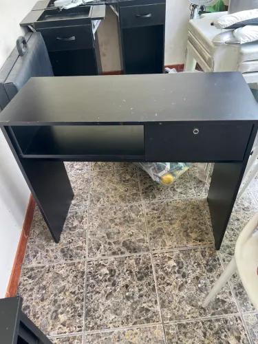 Mesa de mdf ideal para manicure