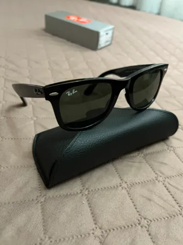 Óculos Ray-Ban Wayfarer - Clássico e Conservado