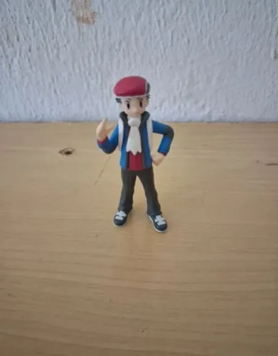 treinador Lucas pokemon scale wolrd