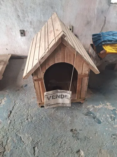 Casinha de cachorro em madeira