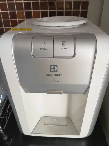 BEBEDOURO DE BANCADA ELECTROLUX