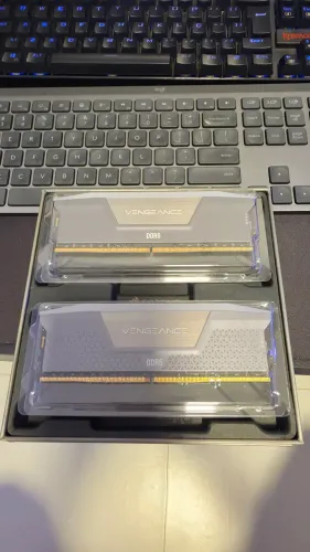 Memória Corsair Vengeance 32gb DDR5 2x16 6000Mhz RGB