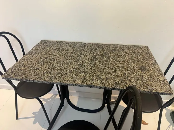 Mesa de mármore