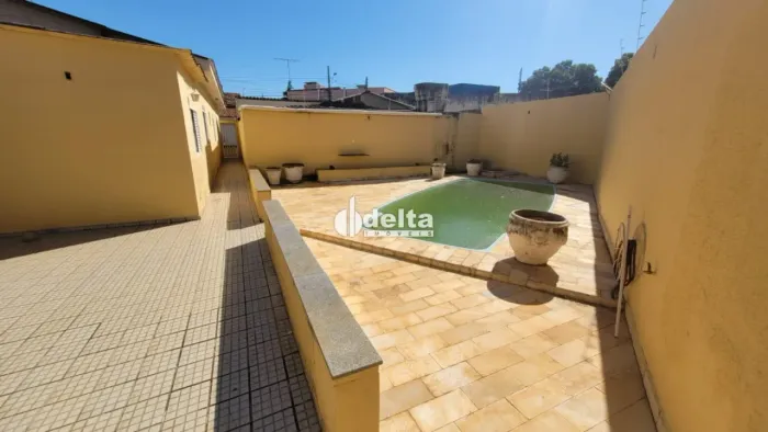 Casa residencial com 4 quartos sendo 1 suíte disponível para locação no bairro Presidente