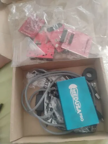 Kit Medusa Pro ( Box(com Chip) + Cabos + Adaptadores Para Memórias )
