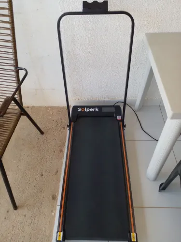 Esteira ergométrica semi nova,3 meses de comprado,perfeito estado,com nota fiscal.