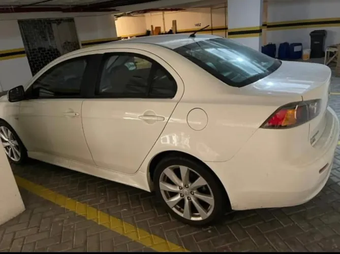 Mitsubishi Lancer 2.0 16V 160cv Aut. 2013