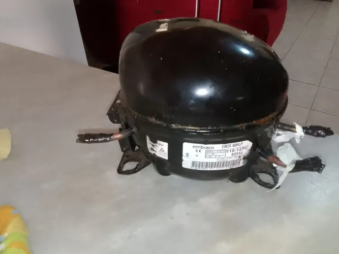 Compressor Embraco110 v