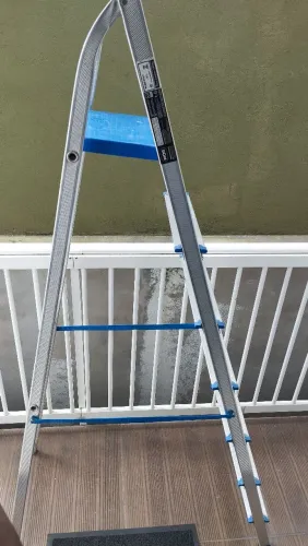 Escada de alumínio