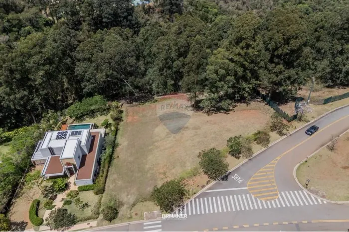 Terreno exclusivo à venda no Condominio Dona Carolina - Itatiba-SP - R$ 670.000,00