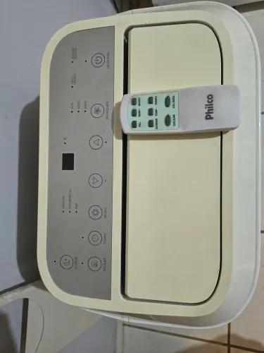 Ar Condicionado Portátil Philco PAC12000F5 - Usado, ótimo estado.