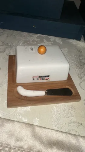 Manteigueira com base de manteiga