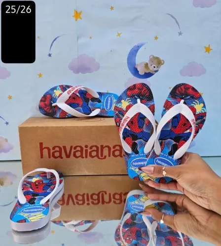 sandálias, chinelas e pijamas