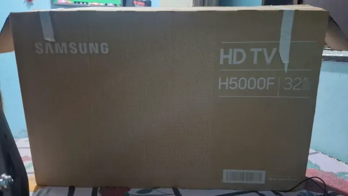 Vendo essa  TV Samsung 32 pol,nova na caixa