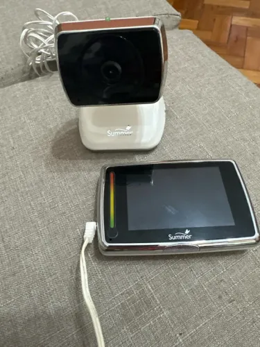 Babá Eletrônica Summer Infant com Vídeo e Visão Noturna + 2 Fontes - Seminova