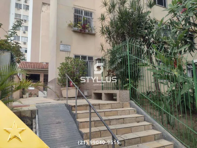 Apartamento Claro e Arejado com 2 Quartos no Engenho Novo! M21B