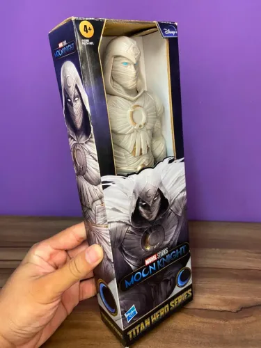 Figura Marvel Moon Knight Titan Hero Series Hasbro F4096