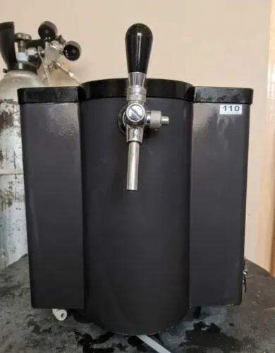 Chopeira Elétrica 50 litros hora perfeito estado com torneira 110V