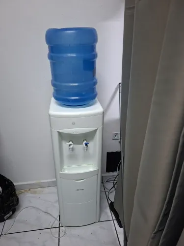 Bebedouro galão elétrico 220V