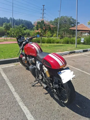 Moto como nova con moitos  estras