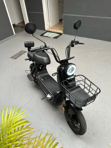 Scooter Elétrica Bee U1X