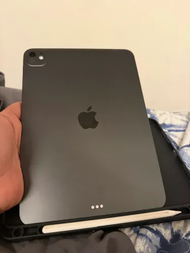 iPad Pro 11" (M5) 256GB Wi-Fi ? Space Black Acompanha Apple Pencil e capa