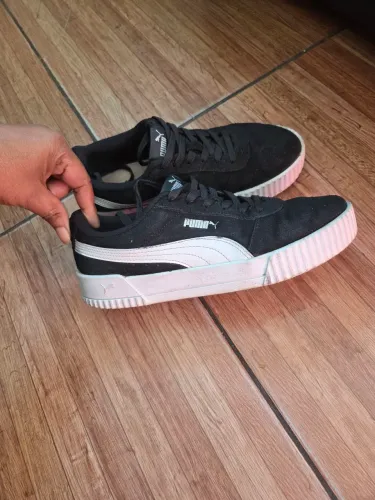 Tênis unissex Puma Carina