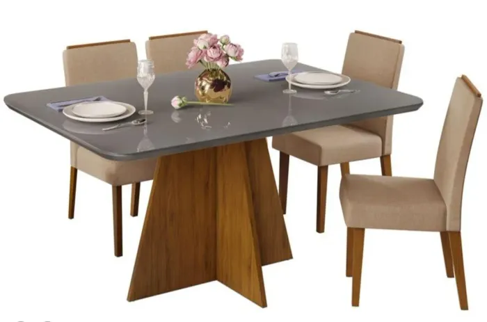 Mesa com 4 cadeiras novas 