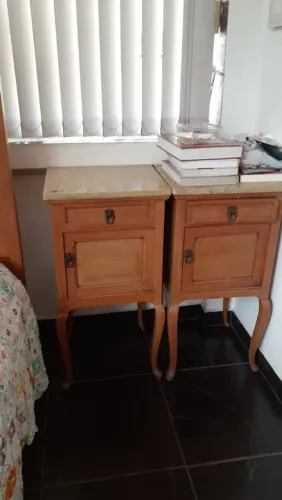 Jogo criado mudo antiguidade raridade com armário guarda roupa