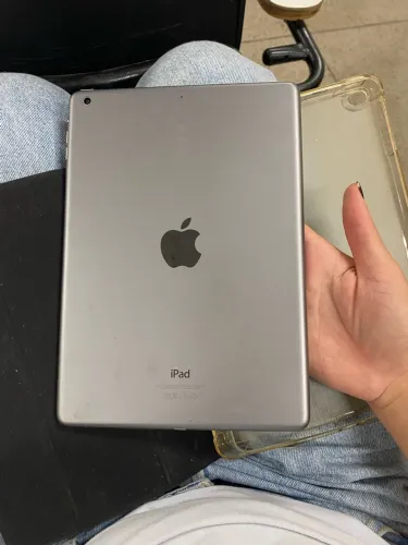 VENDO IPAD AIR (1 GERAÇÃO) CONSERVADO