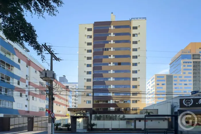 Excelente apartamento com vista para o mar e lazer completo