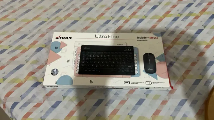 Kit Teclado + Mouse Bluetooth XTRAD HK8880 Para iPad Tablet - Usado 1x