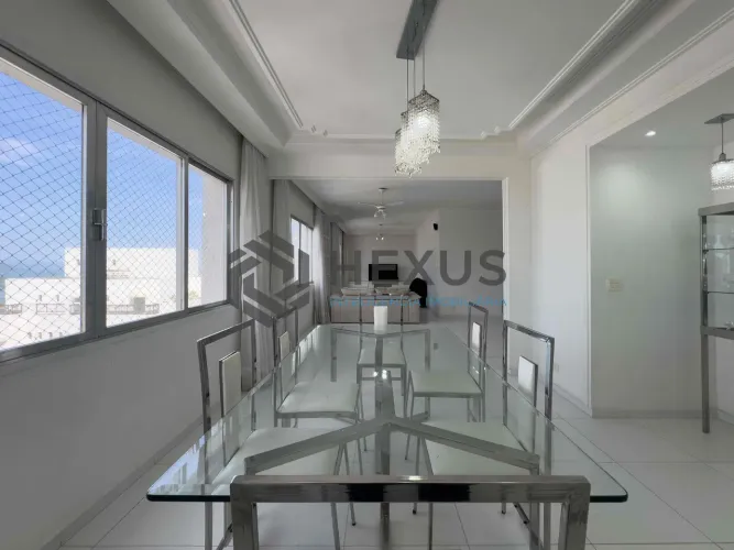 Apartamento com varanda e vista mar na quadra mar da Praia das Pitangueiras, Guaruja - Hex