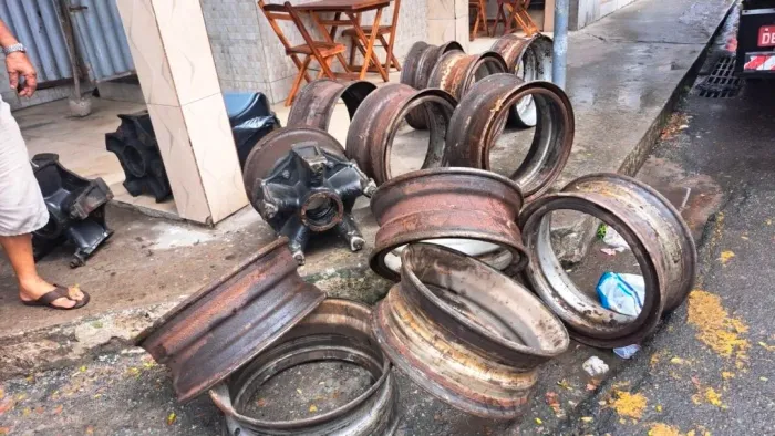 Vendo kit completo para transformar caminhão com Pneus com câmara em pneus sem câmara 