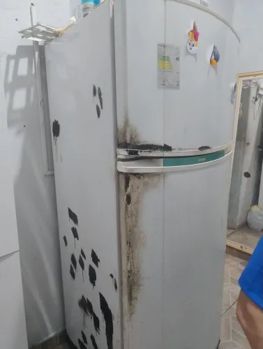 Vendo geladeira e fogão 