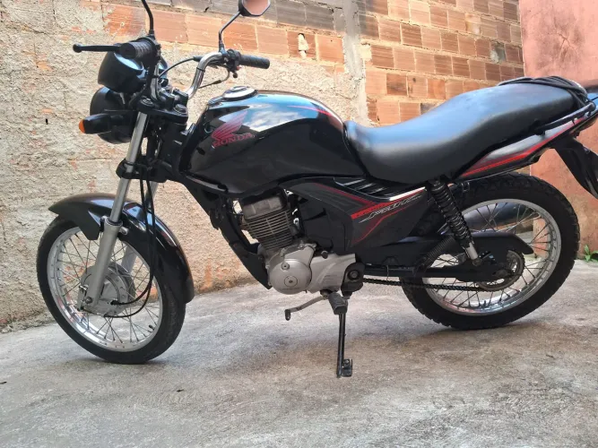 Fan 150 bem conservada