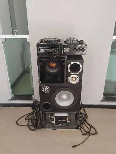 Vendo ou troco por iPhone, video game, bike, notebook etc...  som muito top.